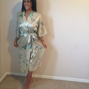 Kimono like cover up.